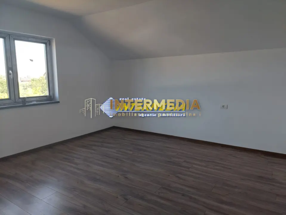 Casa Noua de vanzare Zona Cetate, fotografia 1