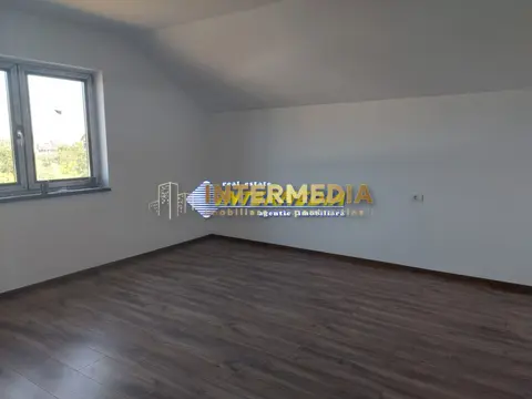 Casa Noua de vanzare Zona Cetate