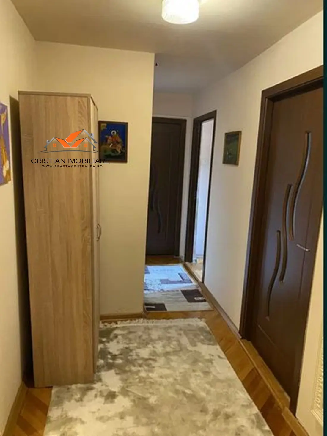 Apartament cu 3 camere, 2 băi, mobilat și utilat, etaj 3, zona Cetate-Mercur, fotografia 3