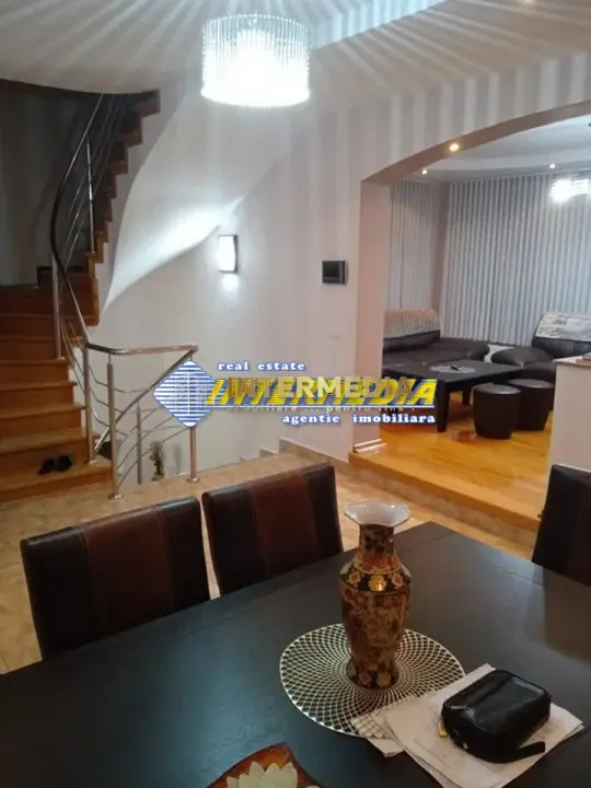 Casa de vanzare 4 camere in Cetate Alba Iulia finisata complet, fotografia 3