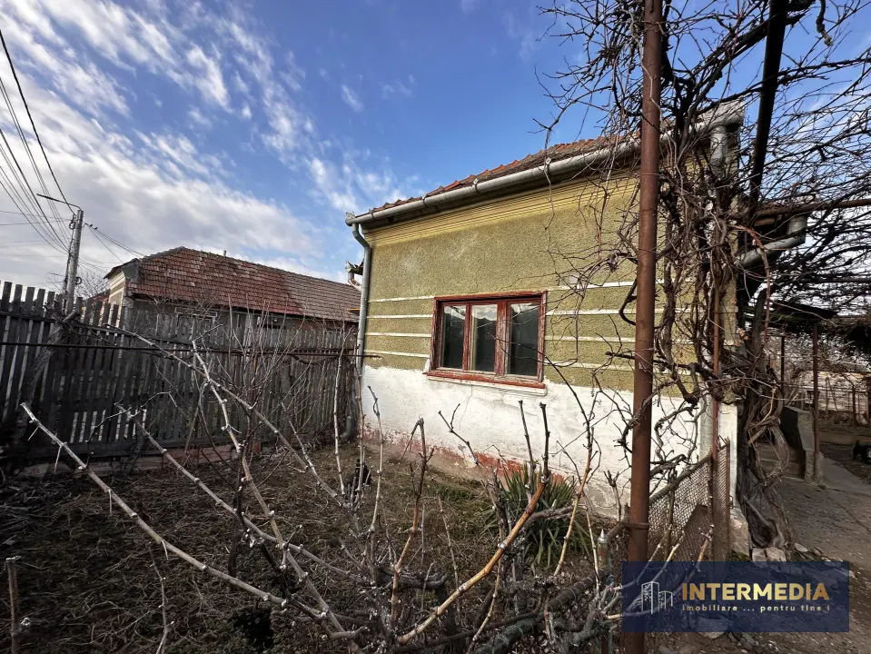 Casa Veche intrare Barabant 1242mp./17m Teren Gard Asfalt Bransamente Utilitati, fotografia 11