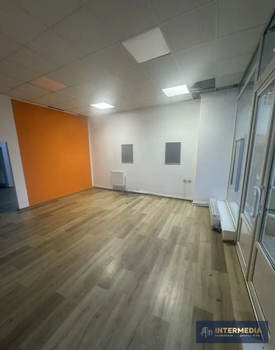 Vanzare Spatiu Ultracentral CETATE Hotel 72 mp Finisat Pozitie Super, fotografia 4