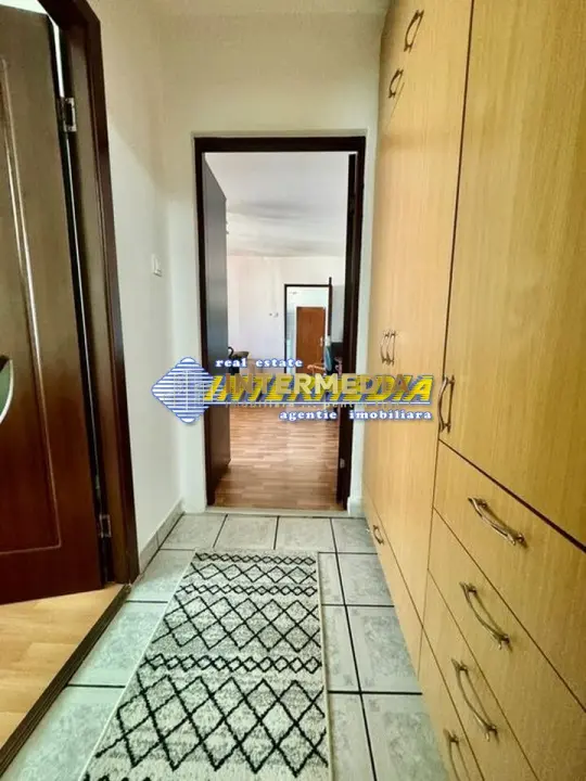 Apartament cu 2 camere de vanzare in Alba Iulia Cetate Piata mobilat si utilat, fotografia 2