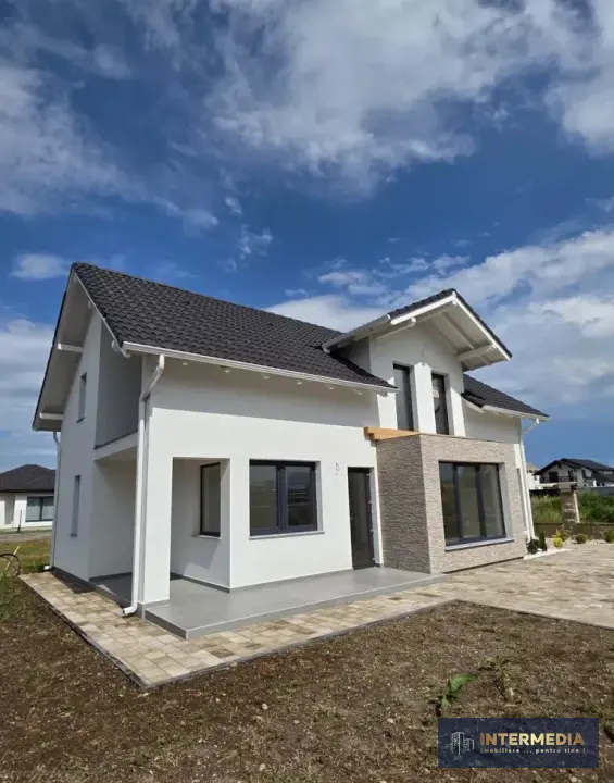 Casă nouă P+M, 4 camere, Alba Iulia, zona Est, 138 mp utili, teren 400 mp, fotografia 1