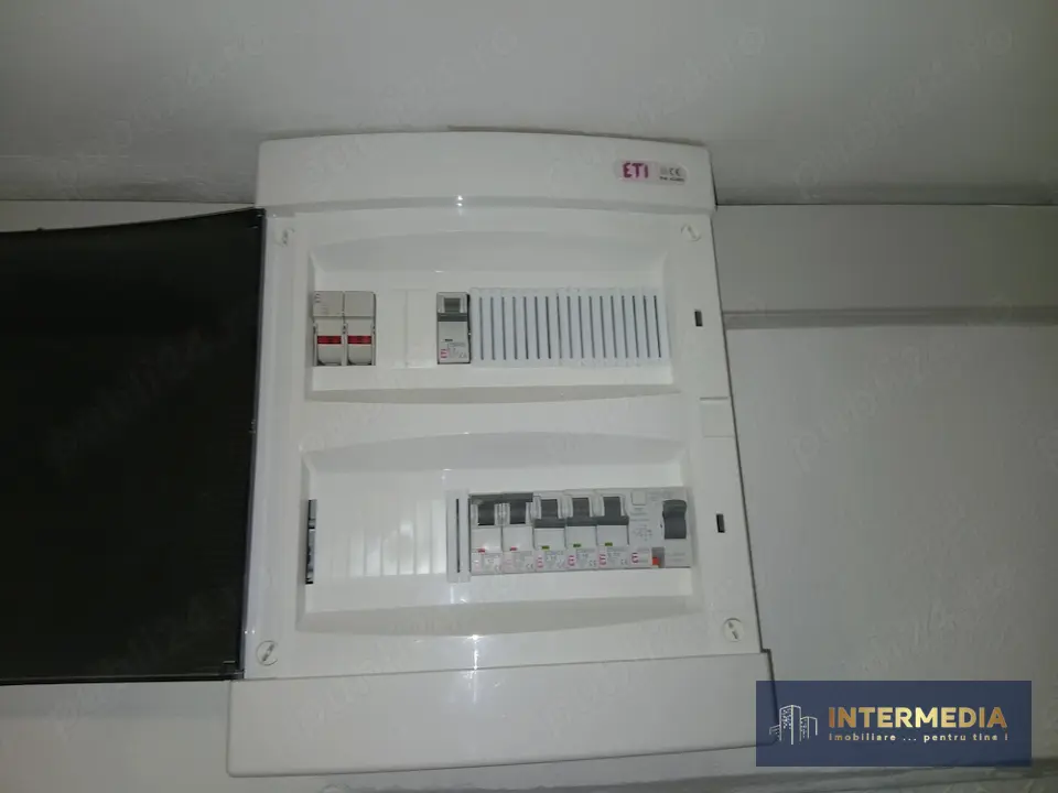Spatiu comercial 51 mp vanzare CETATE Piata -Stadion vad f bun, finisat total, fotografia 5