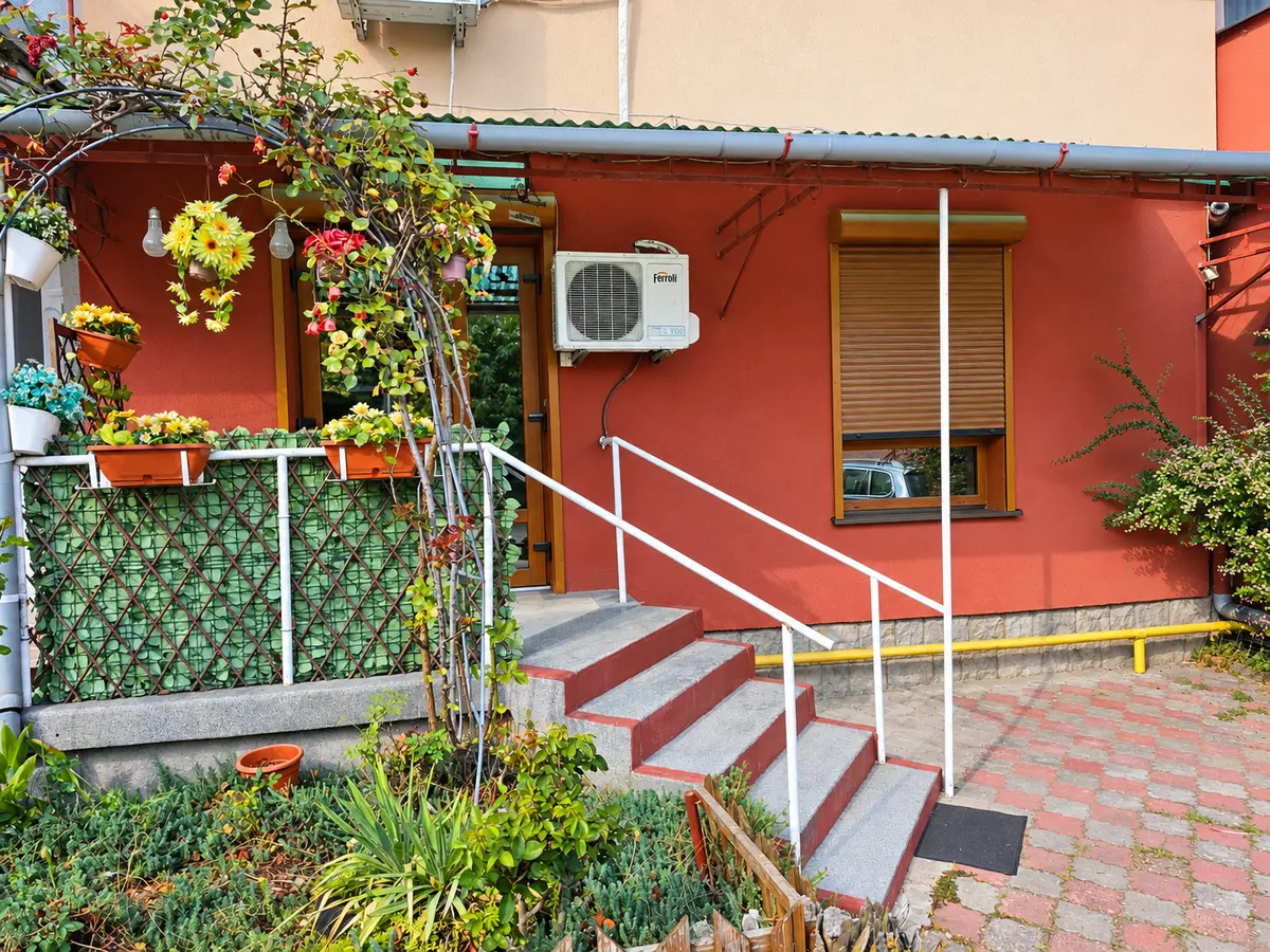 Spațiu comercial, 4 camere, 2 băi, 72 mp utili, Cetate, Alba Iulia, fotografia 1
