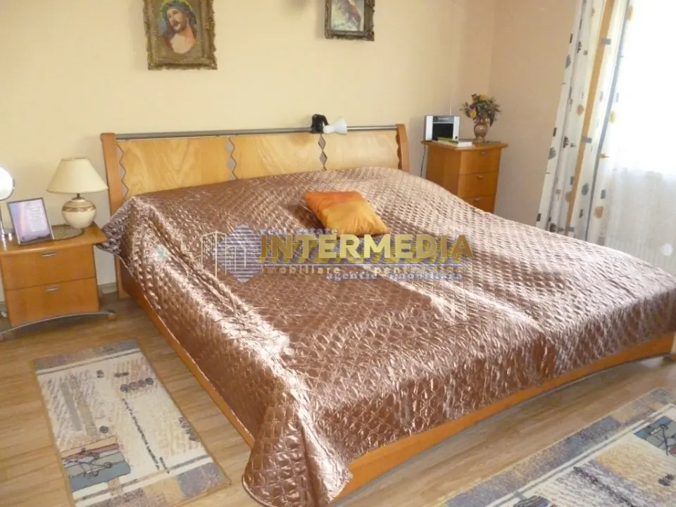 Casa de vanzare, D+ P+ M, zona buna, Cetate Alba Iulia, finisata, 560 mp, fotografia 7