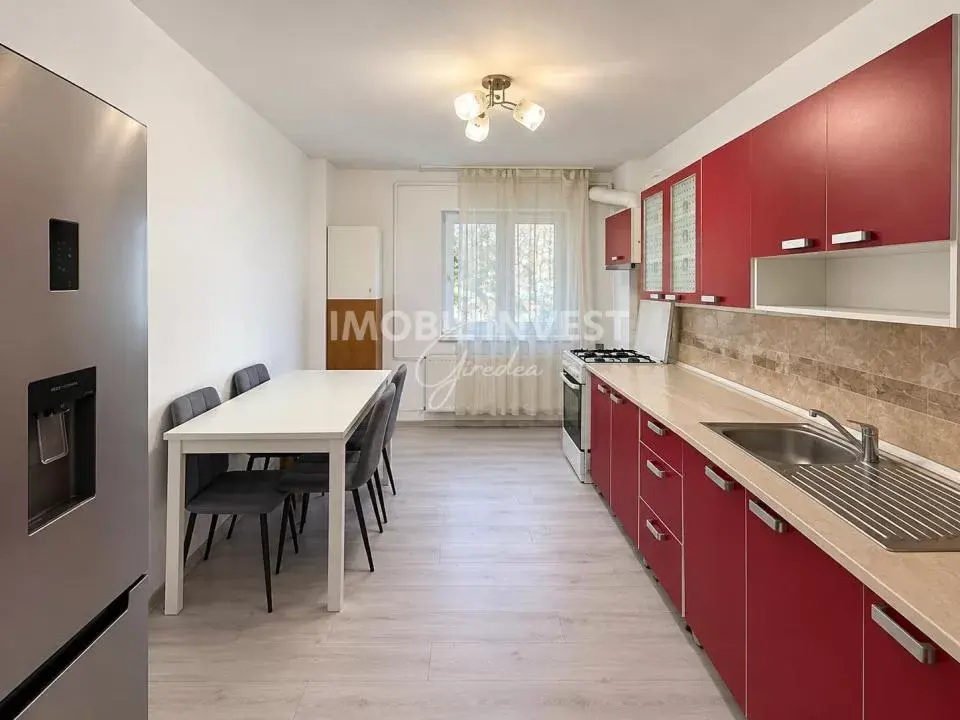 Apartament cu 4 camere, 80 mp, parcare, în zona Ampoi 2, Alba Iulia, fotografia 1