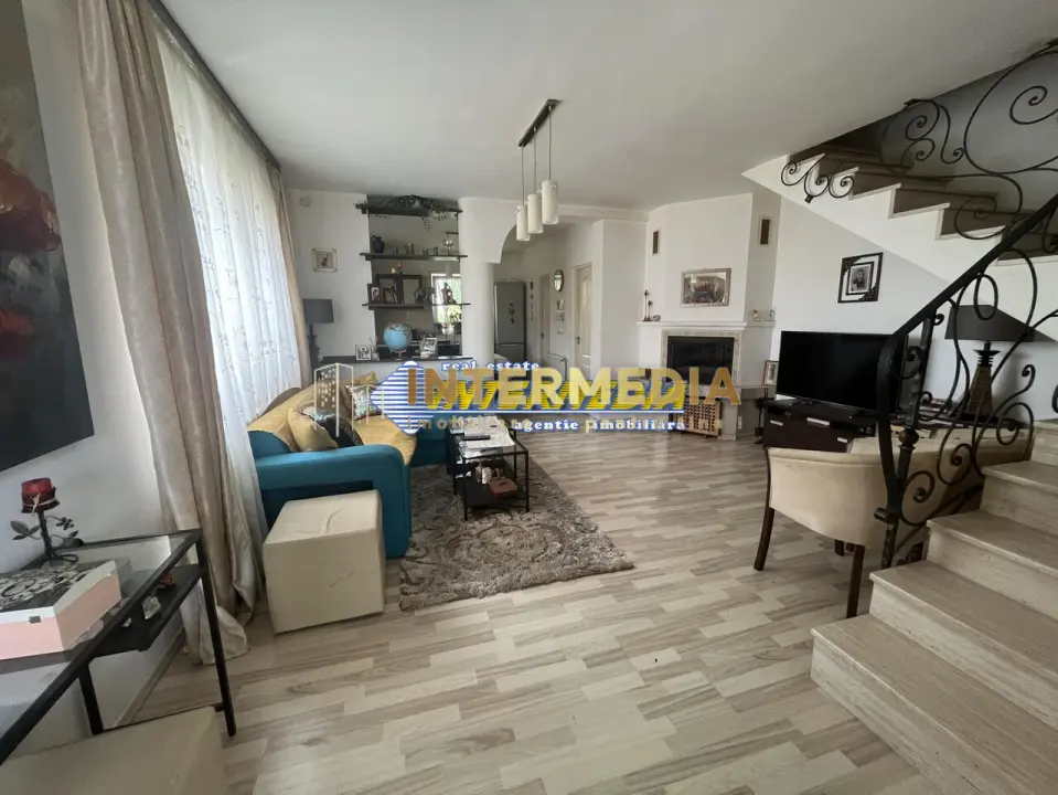 Casa de vanzar in Cetate Alba Iulia cu toate utilitatile, fotografia 12