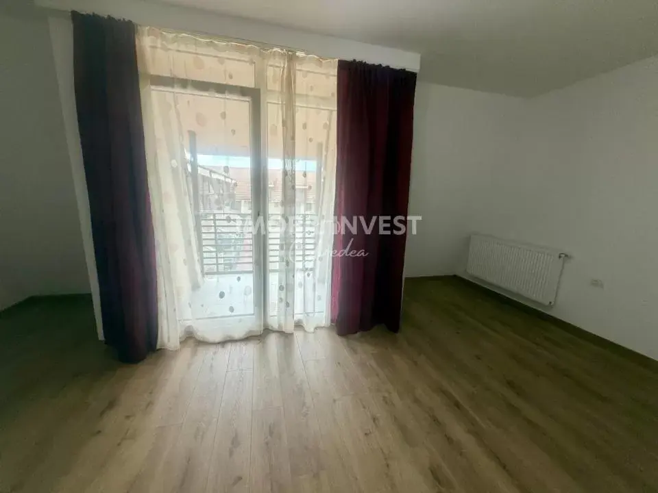 Casă înșiruită de vânzare, 4 camere, 120 mp utili, Bărăbanț, Alba Iulia, fotografia 4