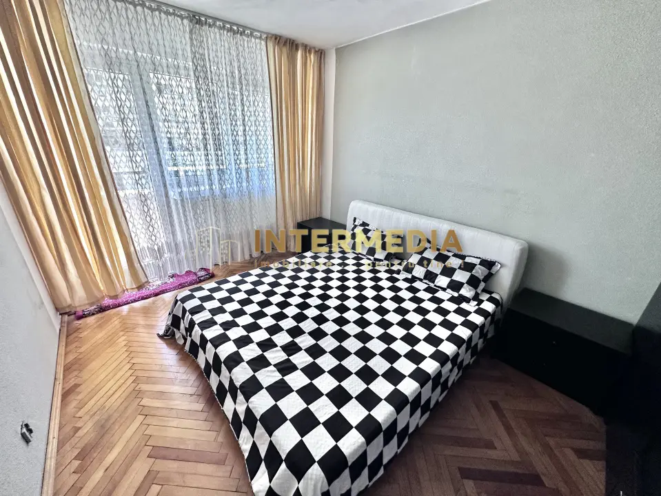 APARTAMENT 4 CAMERE, DE VANZARE, 90 MP, ETAJ 1, ZONA M-uri, fotografia 2