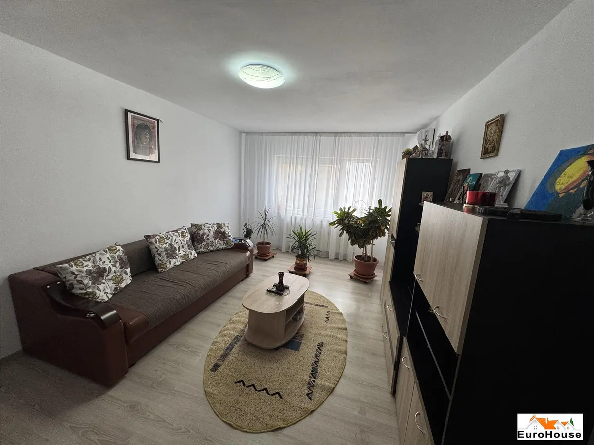 Apartament cu 2 camere de vânzare în Alba Iulia, zona Ampoi 3, fotografia 2