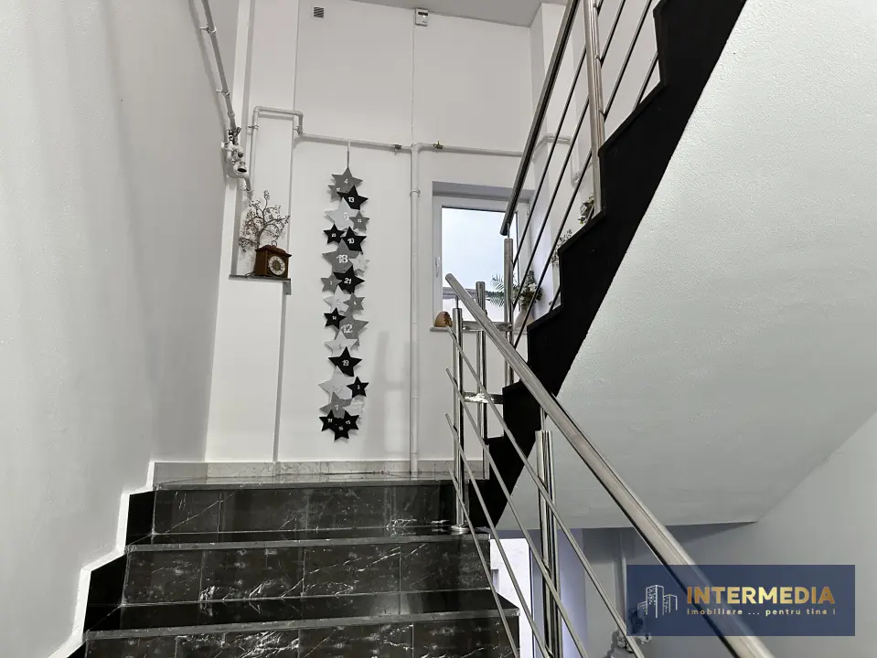 Apartament 2 camere 49 mp Bloc NOU Finisat Modern Balcon 2 locuri parcare Sebes, fotografia 1