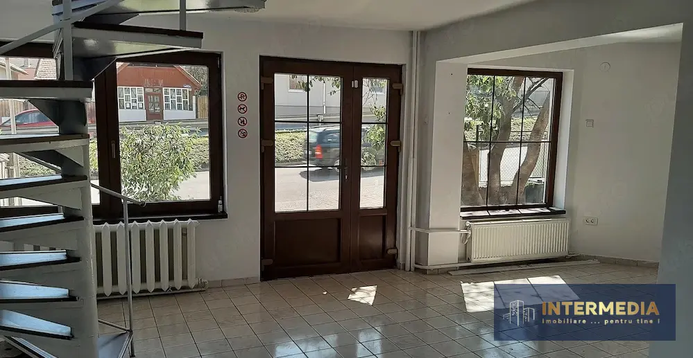 Spațiu comercial pe parter și etaj, în zona Centru, Alba Iulia, fotografia 4