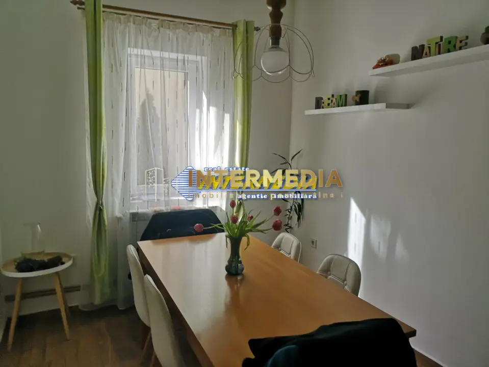Casa de vanzare renovata complet in Alba Iulia zona Centru 1200 mp Teren, fotografia 9
