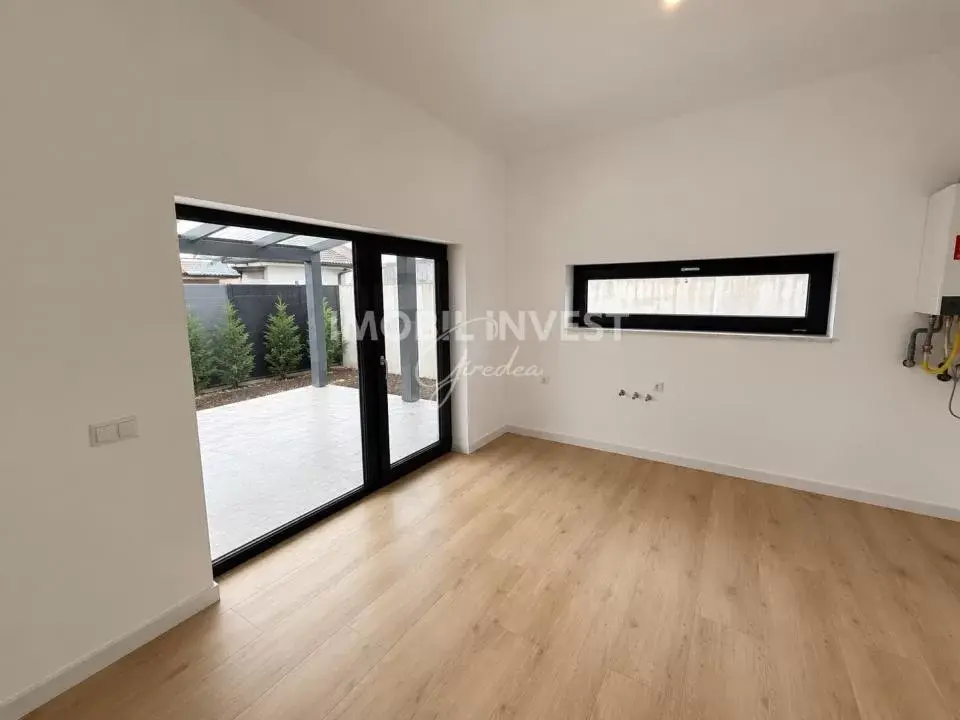 Casă individuală modernă, 100 mp utili, terasă de 30 mp, curte amenajată, fotografia 5