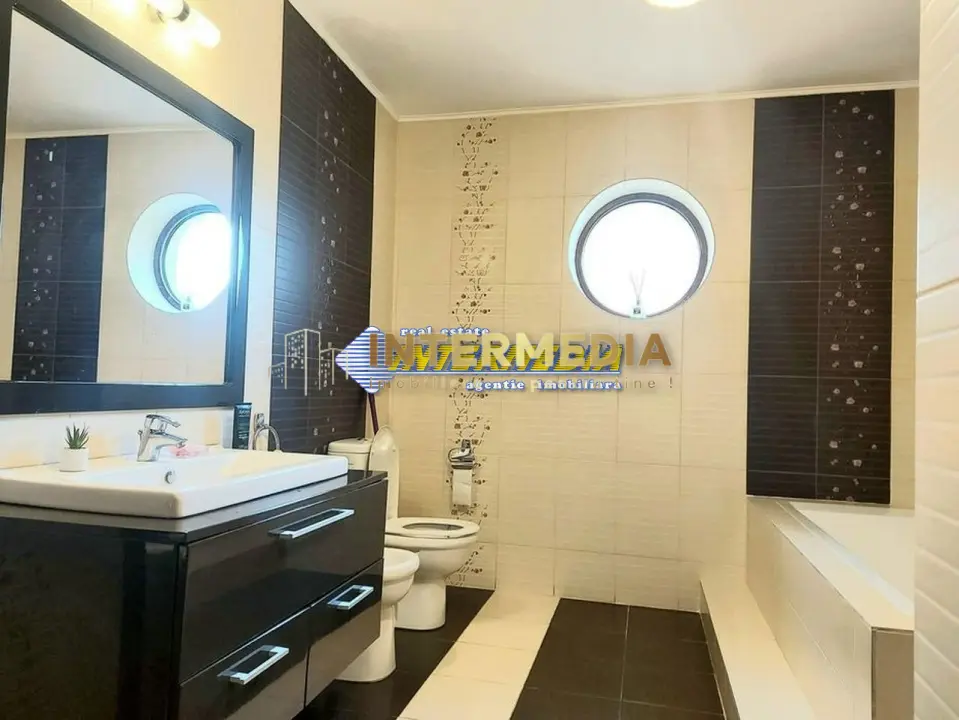 CASA NOUA SUPERBA, 5 CAMERE, ULTRAFINISATA, 500 MP TEREN, MOBILATA MODERN, fotografia 5