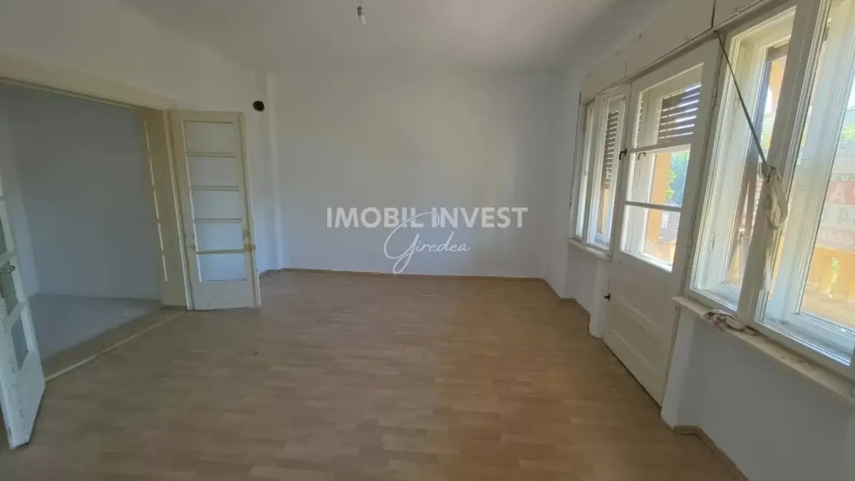 Casă cu 3 camere și 500 mp teren, zona centrală din Blaj, fotografia 2
