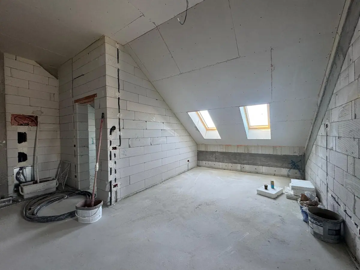 Apartament cu 2 camere, 50 mp, la mansardă, bloc nou 2026, Cetate, fotografia 1