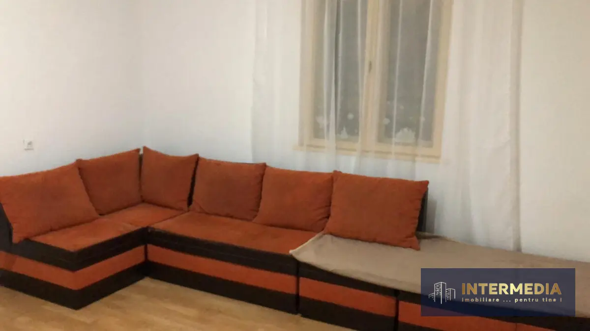 Casă cu 3 camere, 100 mp, de închiriat pentru birouri sau locuit, zona Tolstoi, Alba Iulia, fotografia 2