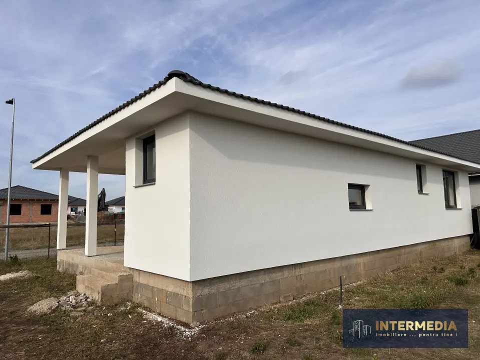 CASA NOUA PE UN NIVEL COCHETA, 75 MP, ALBA IULIA ZONA MICESTI, fotografia 5