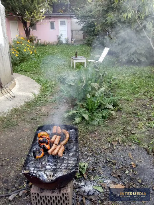 Casă în roșu D+P+2, ultracentral, 1000 mp utili, teren 540 mp, utilități, gard, fotografia 2