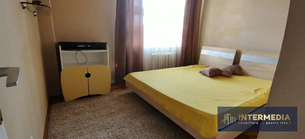 Apartament cu 4 camere, decomandat, în zona centrală din Alba Iulia, mobilat și utilat, fotografia 10