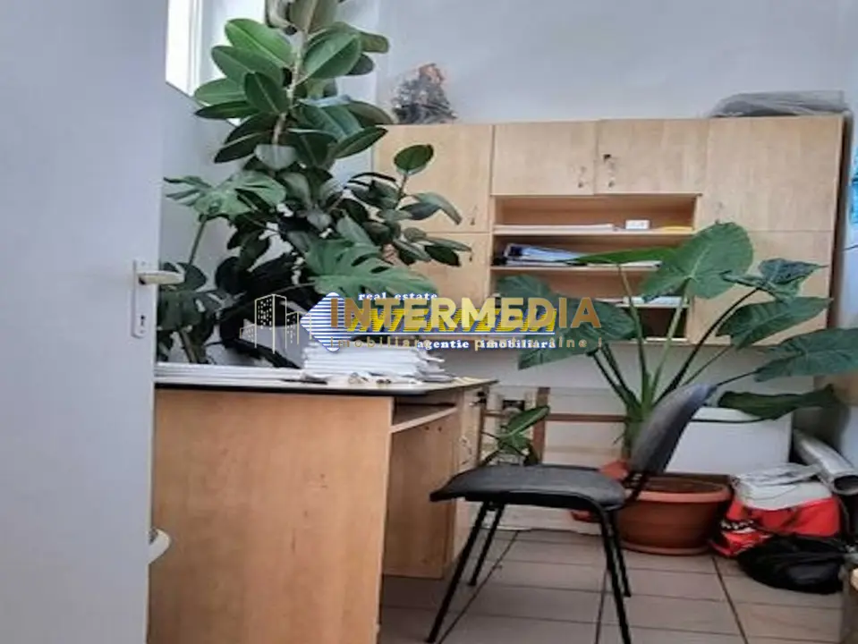 Spatiu Comercial 110 mp Vitrina la Bulevard CETATE Stadion 2 Accese fata spate, fotografia 10