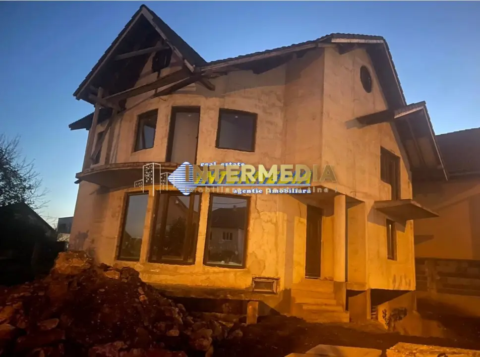 Vanzare Casa individuala D+P+M cu 505 mp teren Alba Iulia zona Cetate Lidl, fotografia 1