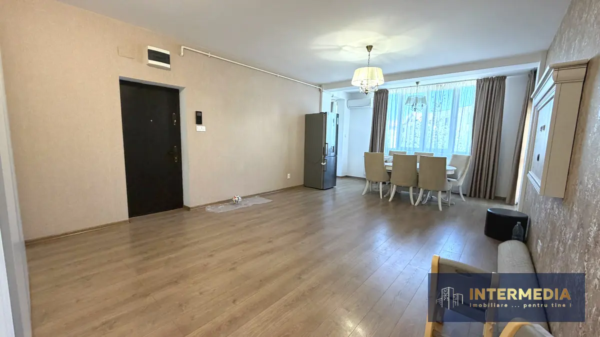 Apartament 3 camere decomandate, bloc nou, ultracentral, 2 băi, boxă, parcare, fotografia 14