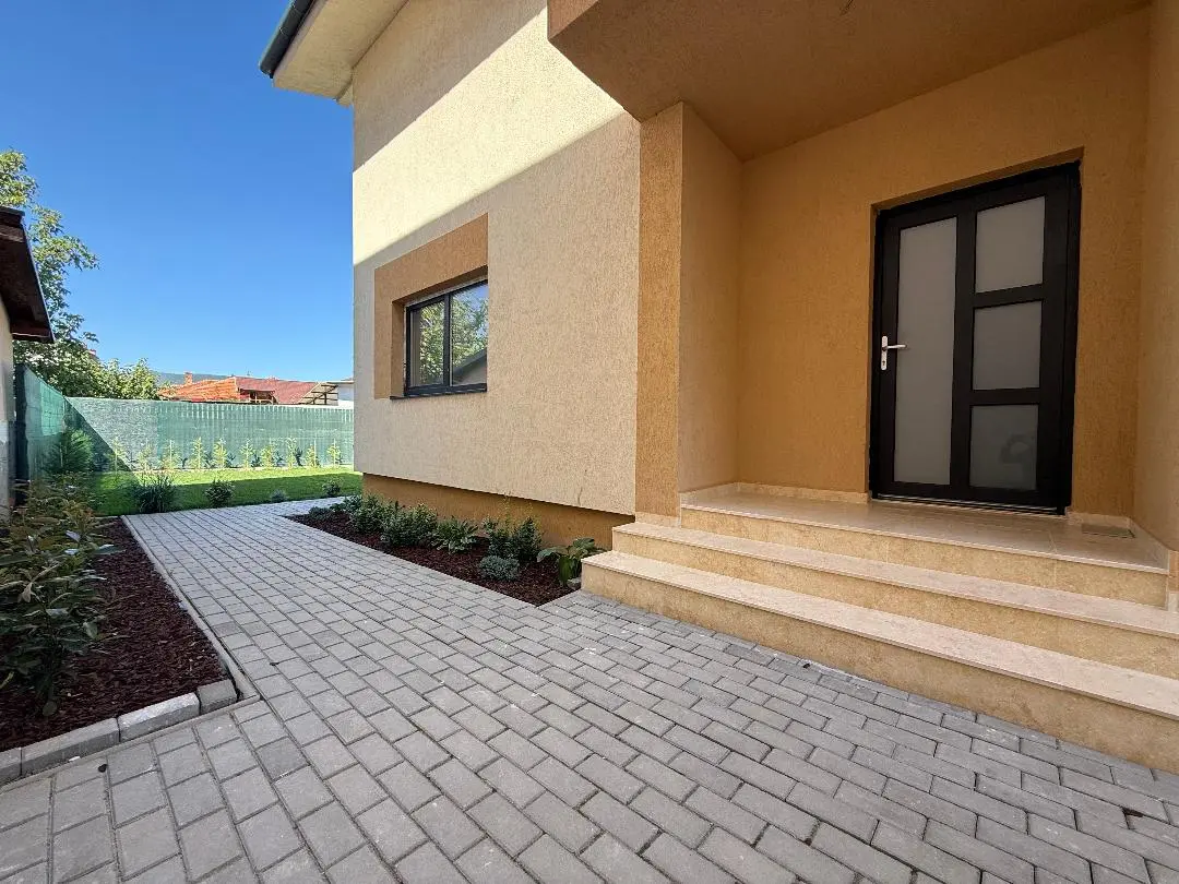 De vânzare parte de duplex, zona Centru, Alba Iulia, fotografia 1
