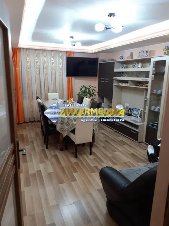 Apartament 4 camere de vanzare etaj 2 in Alba Iulia mobilat utilat, fotografia 9