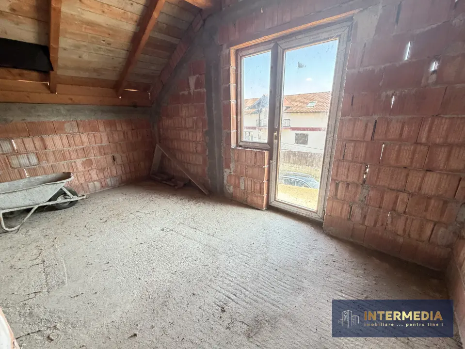 Casă în roșu în Alba Iulia, Cartier Orizont, 220 mp utili, teren 388 mp, fotografia 11