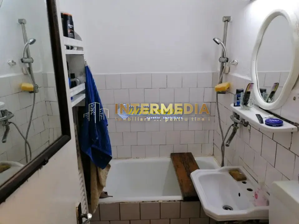 Garsoniera de vanzare in Cetate Alba Iulia etaj intermediar mobilata si utilata, fotografia 4