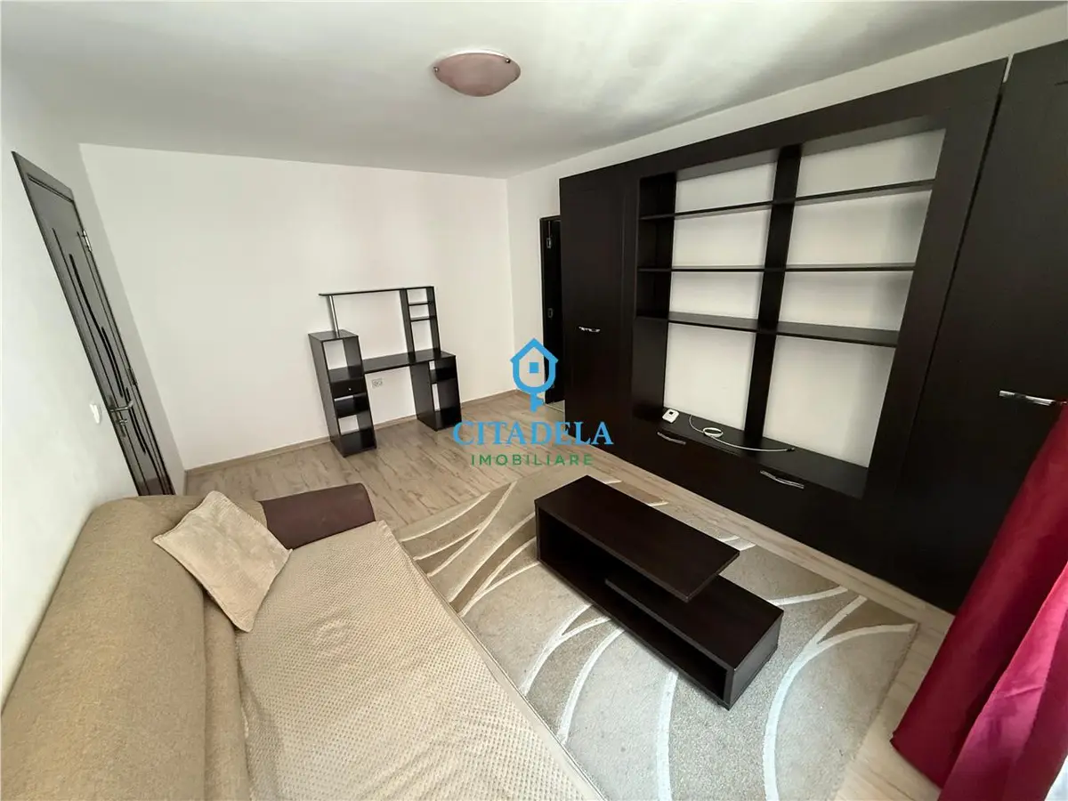 Apartament cu 2 camere de închiriat, zona Centru, în spatele Primăriei, fotografia 2