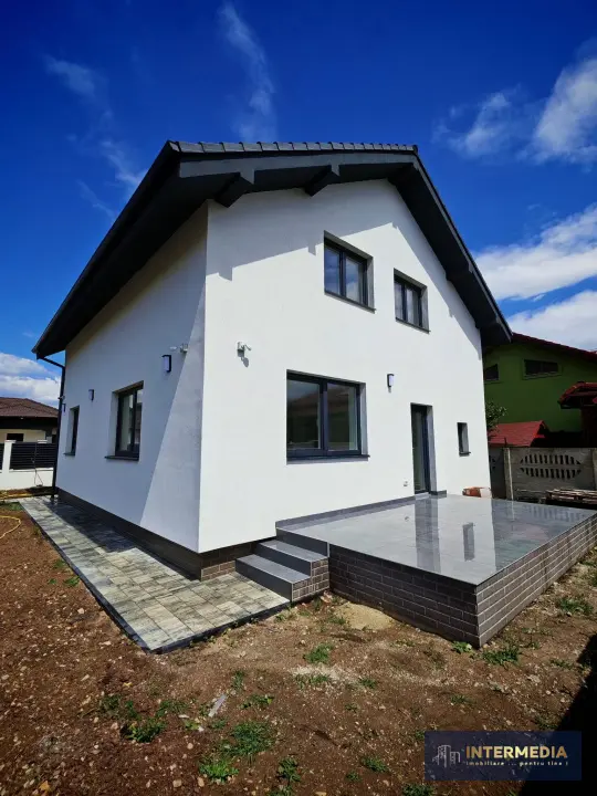 CASA NOUA, 4 CAMERE, 61 130 MP, TERASA, Teren 361 mp, DE VANZARE, fotografia 3