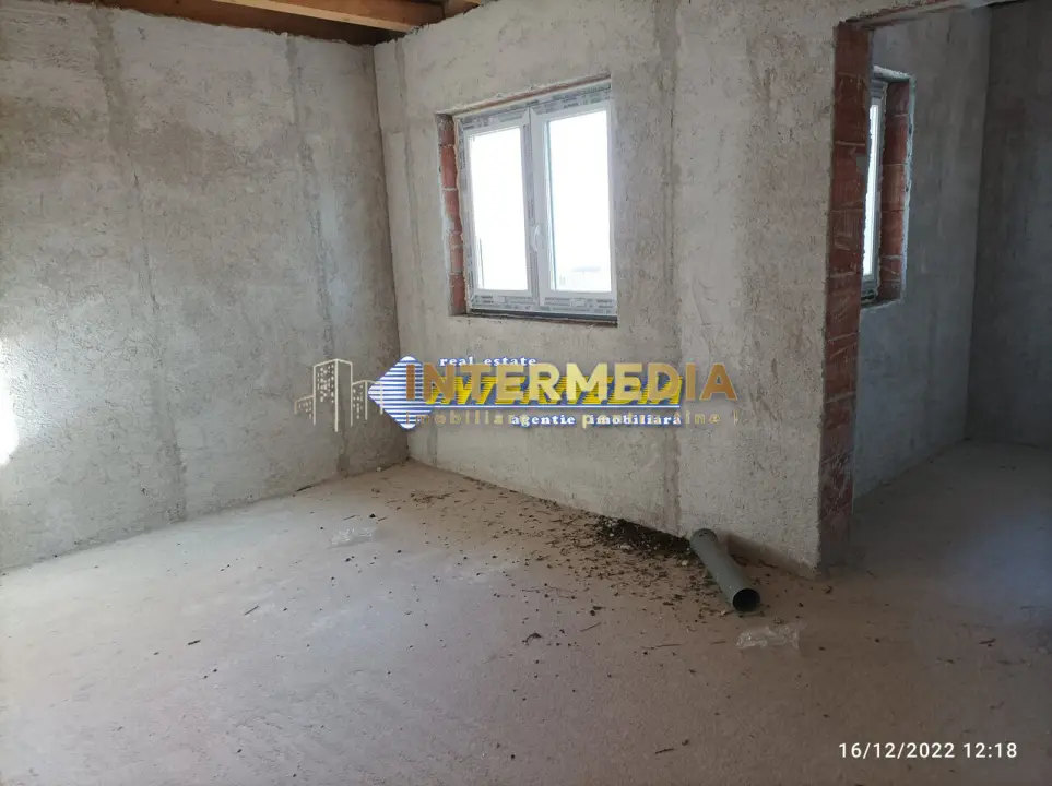 Casa noua de vanzare in Alba Iulia cu 4 camere semifinisata cu apa gaz curent, fotografia 3